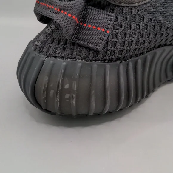 New Adidas Men's Yeezy Boost 350 V2 Black Non reflective FU9006 Sz 4